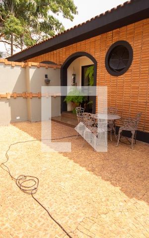 Casa para alugar com 450m², 5 quartos e sem vagaVaranda