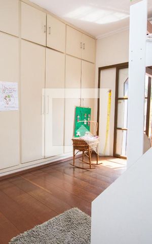 Casa para alugar com 450m², 5 quartos e sem vagaQuarto 2