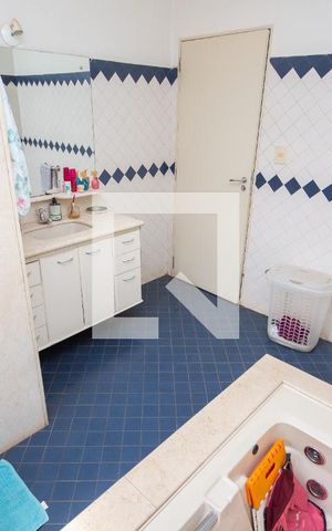 Casa para alugar com 450m², 5 quartos e sem vagaBanheiro Social 2