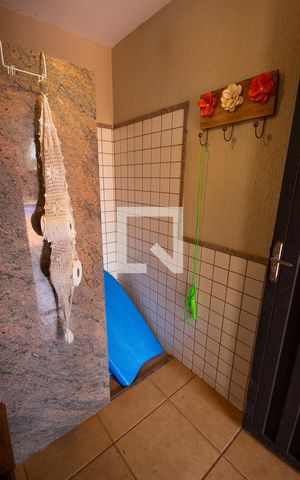 Casa para alugar com 450m², 5 quartos e sem vagaChurrasqueira - banheiro