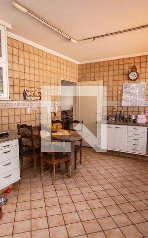 Casa para alugar com 450m², 5 quartos e sem vagaCozinha 1