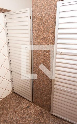 Casa para alugar com 450m², 5 quartos e sem vagaVestiário feminino