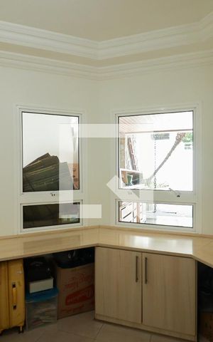 Casa à venda com 350m², 4 quartos e 5 vagasEscritório