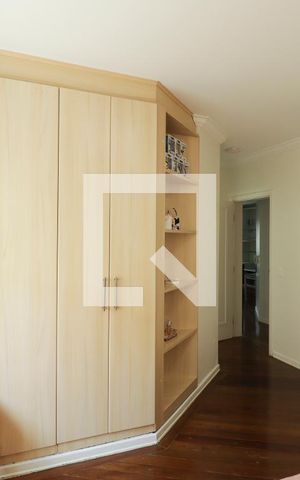 Casa à venda com 350m², 4 quartos e 5 vagasSuíte 2