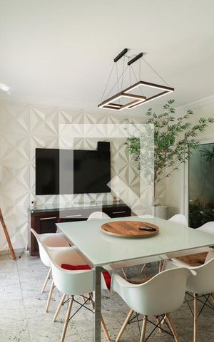 Casa à venda com 350m², 4 quartos e 5 vagasCozinha e Sala de Jantar