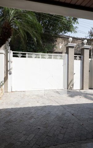 Casa à venda com 350m², 4 quartos e 5 vagasGaragem
