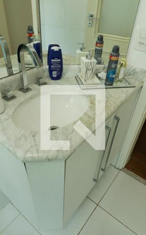 Casa à venda com 350m², 4 quartos e 5 vagasBanheiro da Suíte 1