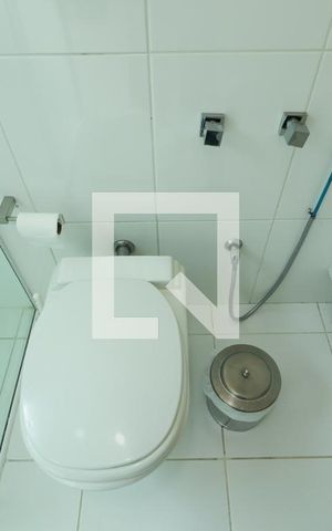 Casa à venda com 350m², 4 quartos e 5 vagasBanheiro da Suíte 1