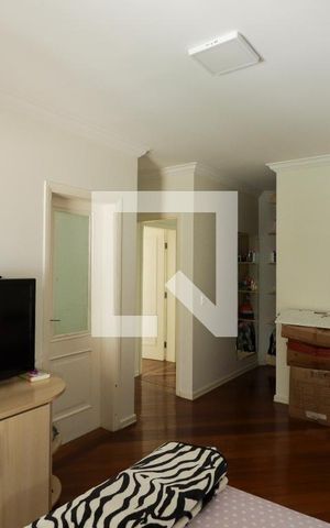 Casa à venda com 350m², 4 quartos e 5 vagasSuíte 3
