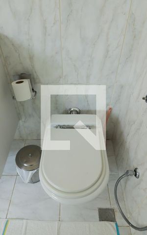 Casa à venda com 350m², 4 quartos e 5 vagasBanheiro da Suíte 4