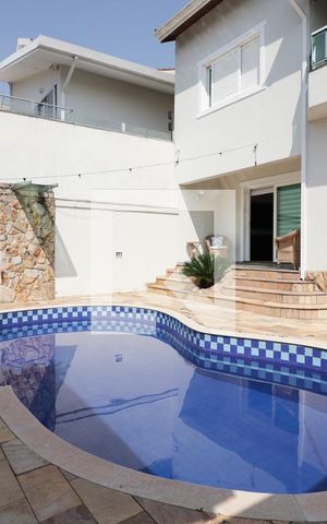 Casa à venda com 350m², 4 quartos e 5 vagasPiscina