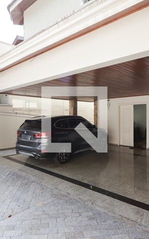Casa à venda com 350m², 4 quartos e 5 vagasGaragem