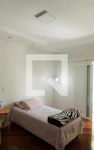 Casa à venda com 350m², 4 quartos e 5 vagasSuíte 3