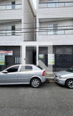 Apartamento para alugar com 47m², 2 quartos e sem vaga Apartamento para alugar com 47m², 2 quartos e sem vagaFachada