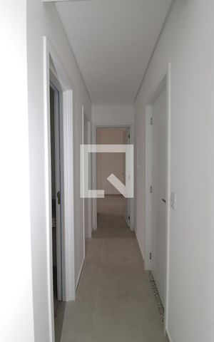 Apartamento para alugar com 47m², 2 quartos e sem vagaCorredor - Quartos