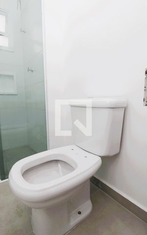 Apartamento para alugar com 47m², 2 quartos e sem vagaBanheiro