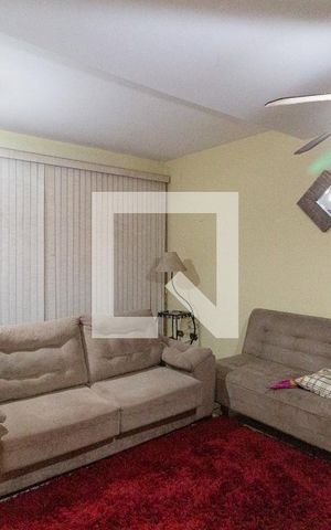 Casa à venda com 125m², 2 quartos e 2 vagasSala