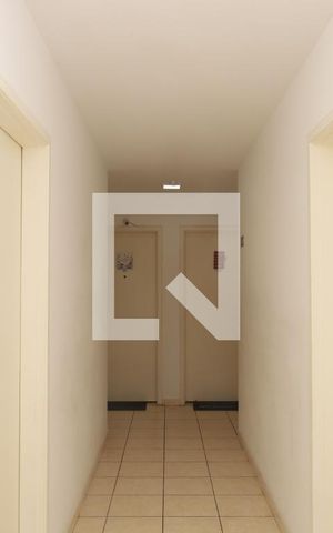 Apartamento para alugar com 45m², 2 quartos e sem vagaÁrea comum - Saguão do andar