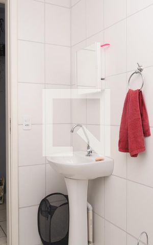Apartamento para alugar com 45m², 2 quartos e sem vagaBanheiro