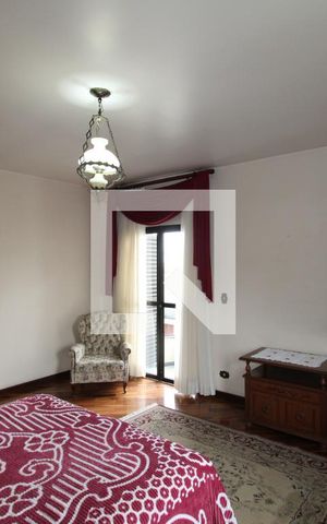 Casa à venda com 462m², 6 quartos e 6 vagasQuarto 2