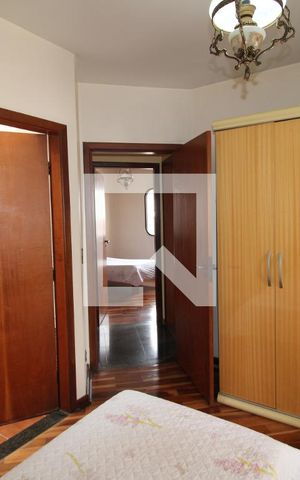 Casa à venda com 462m², 6 quartos e 6 vagasQuarto 5
