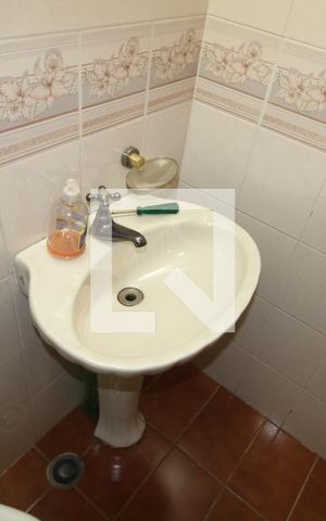 Casa à venda com 462m², 6 quartos e 6 vagasBanheiro 1