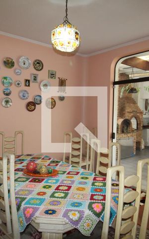 Casa à venda com 462m², 6 quartos e 6 vagasCozinha