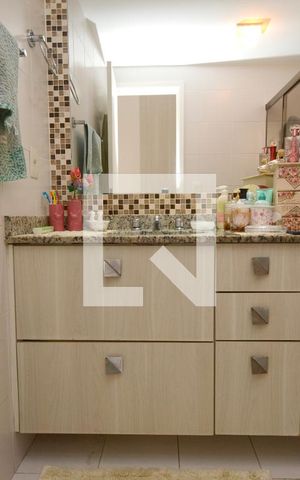 Apartamento à venda com 140m², 4 quartos e 2 vagasBanheiro da Suíte 1