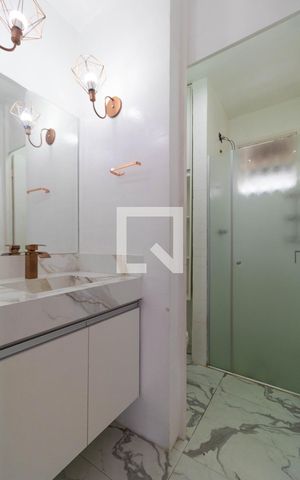 Apartamento à venda com 64m², 3 quartos e 1 vaga Apartamento à venda com 64m², 3 quartos e 1 vagaBanheiro