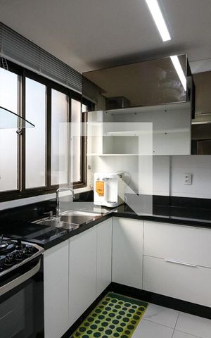 Apartamento à venda com 181m², 3 quartos e 2 vagas Apartamento à venda com 181m², 3 quartos e 2 vagasCozinha