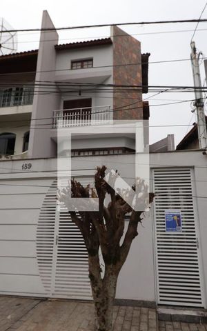 Casa à venda com 325m², 5 quartos e 6 vagasFachada