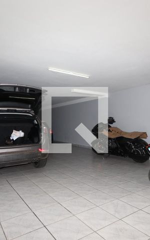 Casa à venda com 325m², 5 quartos e 6 vagasGaragem