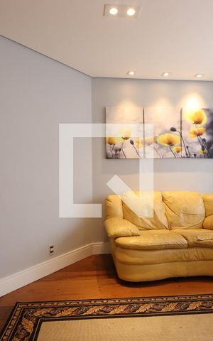 Casa à venda com 325m², 5 quartos e 6 vagasSala