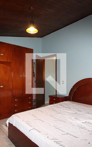 Casa à venda com 325m², 5 quartos e 6 vagasSuíte 2