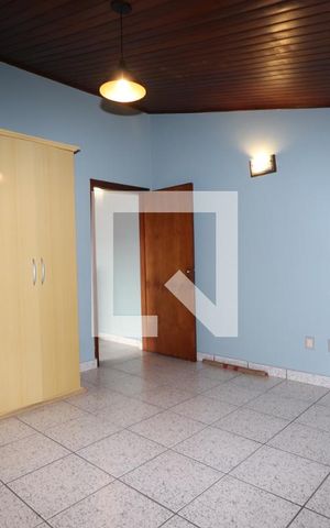 Casa à venda com 325m², 5 quartos e 6 vagasQuarto 5