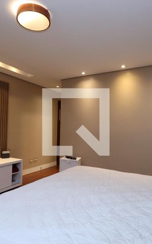 Casa à venda com 325m², 5 quartos e 6 vagasSuíte 1