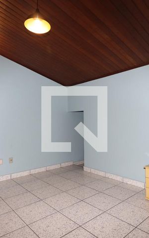 Casa à venda com 325m², 5 quartos e 6 vagasQuarto 5