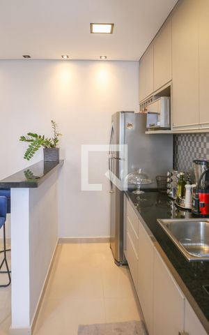 Apartamento à venda com 33m², 1 quarto e sem vaga Apartamento à venda com 33m², 1 quarto e sem vagaCozinha e Área de Serviço
