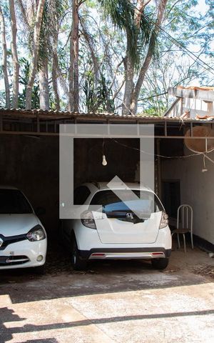 Casa à venda com 605m², 3 quartos e 10 vagas Casa à venda com 605m², 3 quartos e 10 vagasÁREA EXTERNA