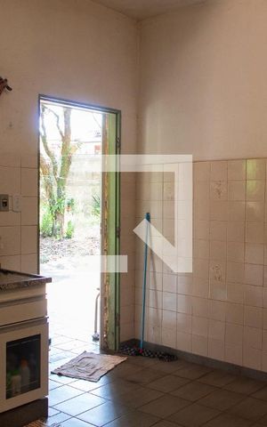 Casa à venda com 605m², 3 quartos e 10 vagas Casa à venda com 605m², 3 quartos e 10 vagasCOZINHA