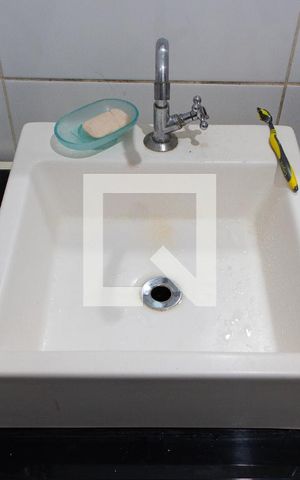 Casa à venda com 605m², 3 quartos e 10 vagas Casa à venda com 605m², 3 quartos e 10 vagasBANHEIRO