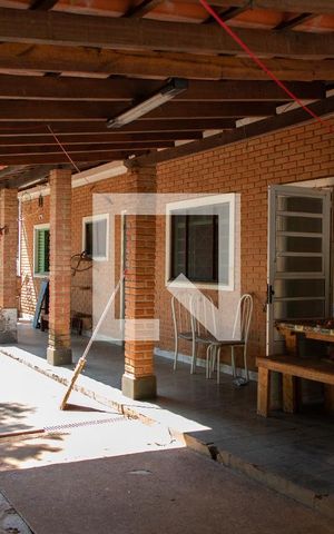 Casa à venda com 605m², 3 quartos e 10 vagas Casa à venda com 605m², 3 quartos e 10 vagasÁREA EXTERNA