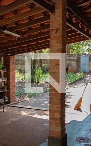 Casa à venda com 605m², 3 quartos e 10 vagas Casa à venda com 605m², 3 quartos e 10 vagasÁREA EXTERNA