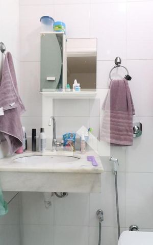 Casa de condomínio à venda com 69m², 2 quartos e 1 vaga Casa de condomínio à venda com 69m², 2 quartos e 1 vagaBanheiro