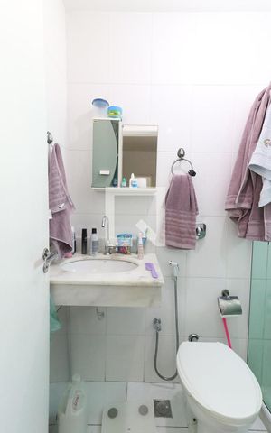 Casa de condomínio à venda com 69m², 2 quartos e 1 vaga Casa de condomínio à venda com 69m², 2 quartos e 1 vagaBanheiro