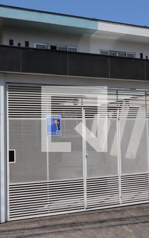 Casa à venda com 250m², 3 quartos e 2 vagasFachada