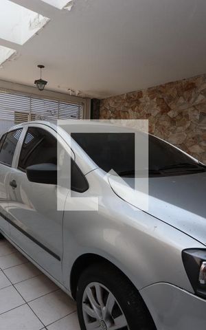 Casa à venda com 250m², 3 quartos e 2 vagasGaragem