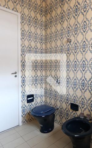 Casa à venda com 250m², 3 quartos e 2 vagasBanheiro Social