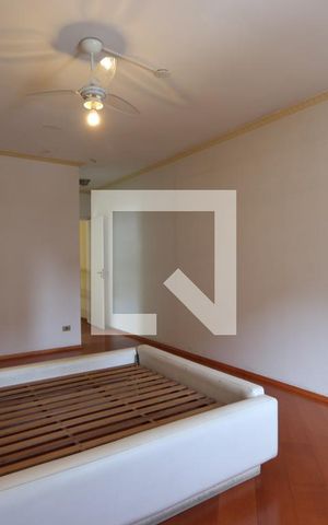 Casa à venda com 250m², 3 quartos e 2 vagasSuíte 1