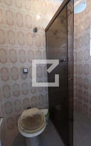 Casa à venda com 250m², 3 quartos e 2 vagasBanheiro da Suíte 2